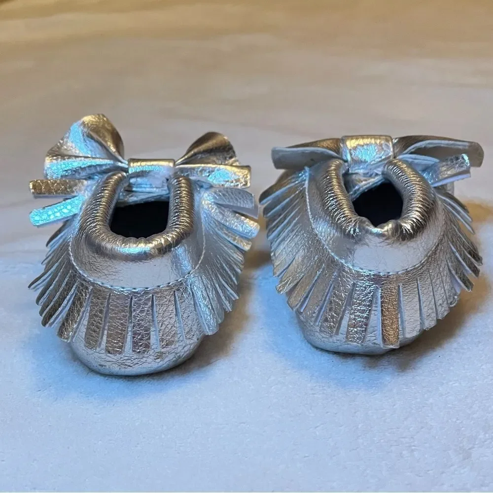 Romirus Silver Baby Moccasins with Bow size 3 soft sole fringe cute sweet